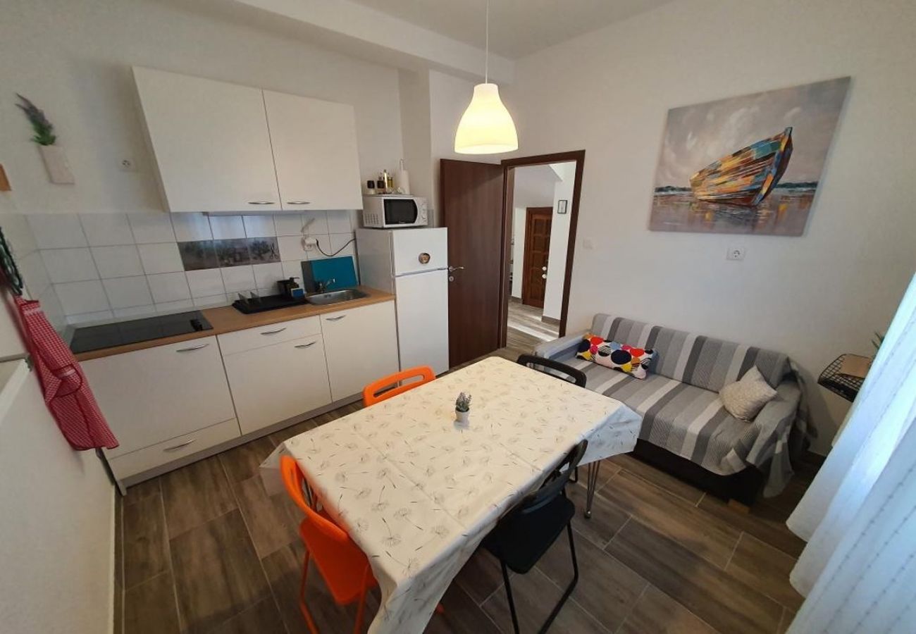 Appartement à Rogoznica - Appartement dans Rogoznica avec terrasse, Climatisation, WIFI (5170-1)