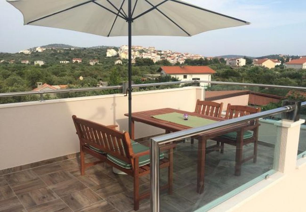 Appartement à Rogoznica - Appartement dans Rogoznica avec vue mer, terrasse, Climatisation, WIFI (5173-3)