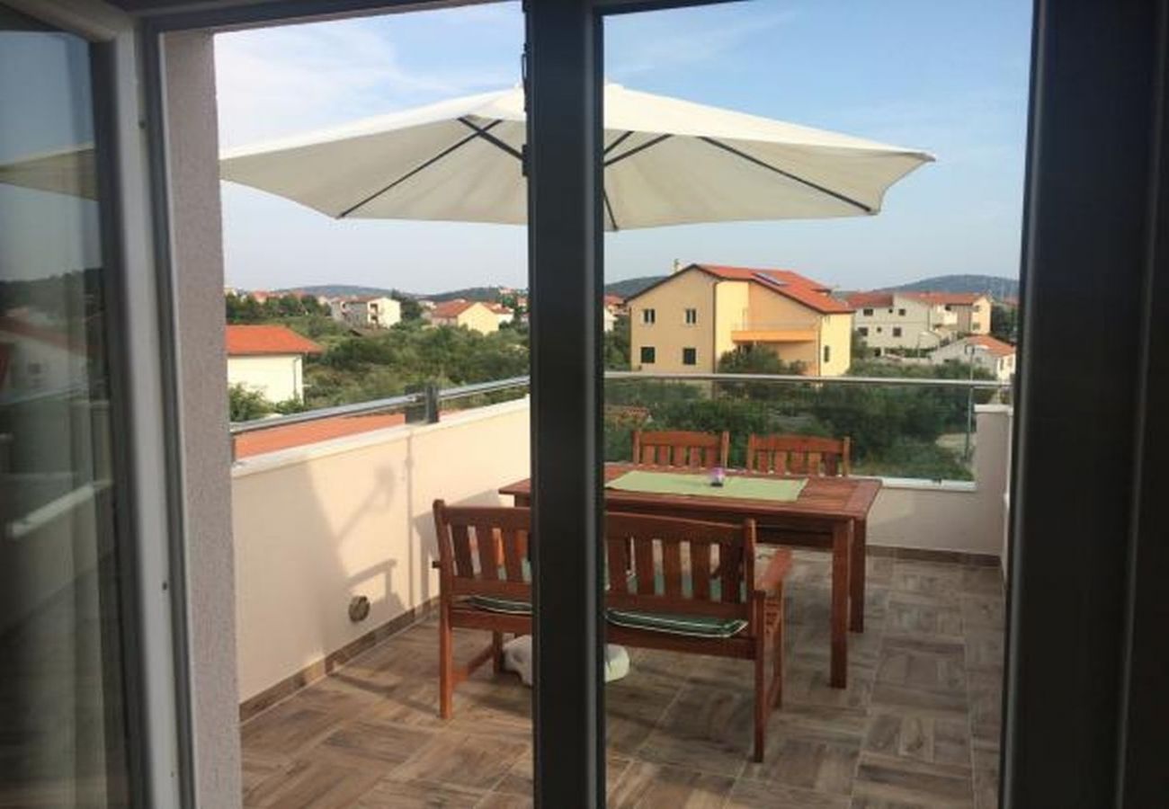 Appartement à Rogoznica - Appartement dans Rogoznica avec vue mer, terrasse, Climatisation, WIFI (5173-3)