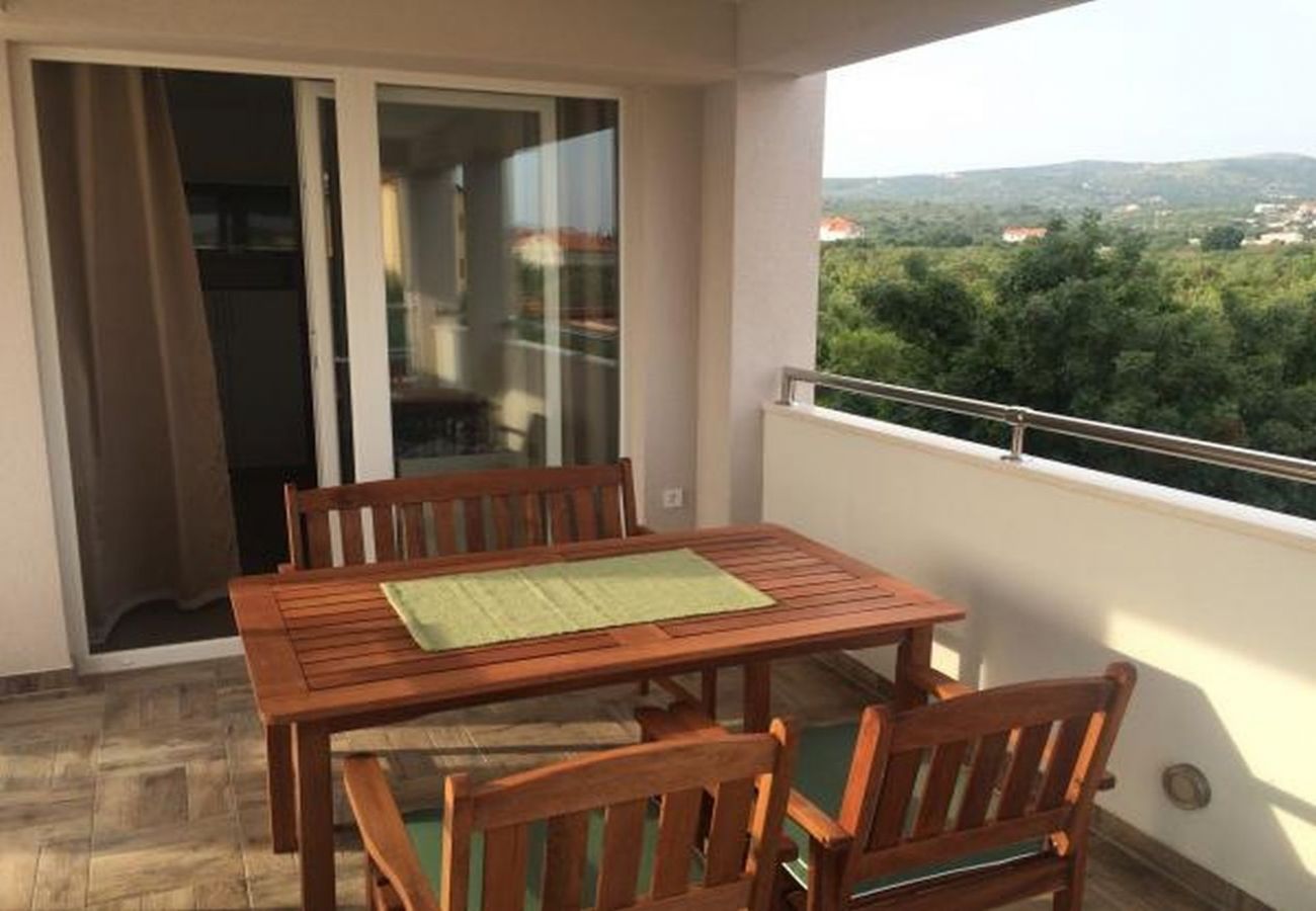 Appartement à Rogoznica - Appartement dans Rogoznica avec Balcon, Climatisation, WIFI, Machine à laver (5173-2)