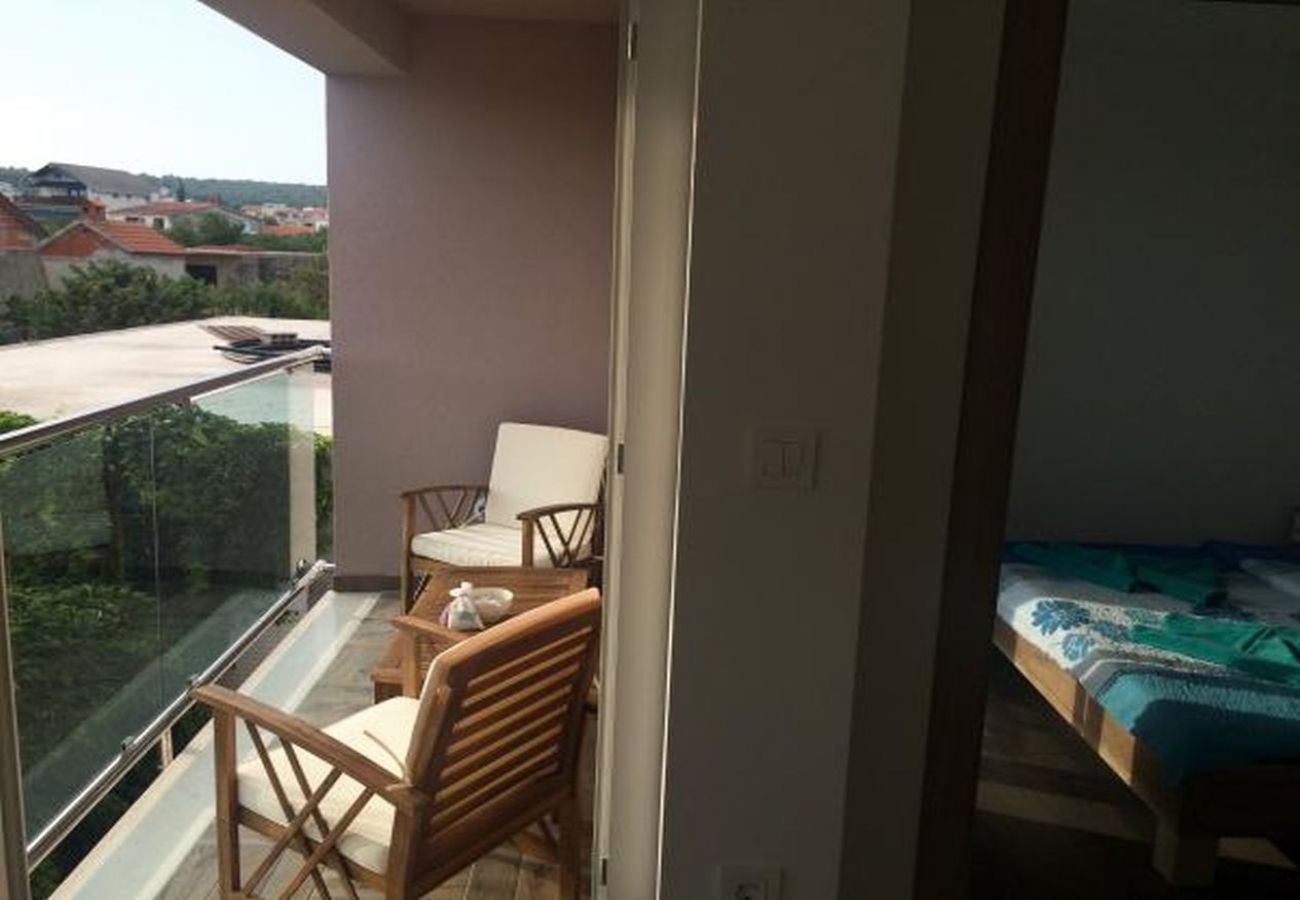 Appartement à Rogoznica - Appartement dans Rogoznica avec Balcon, Climatisation, WIFI, Machine à laver (5173-2)