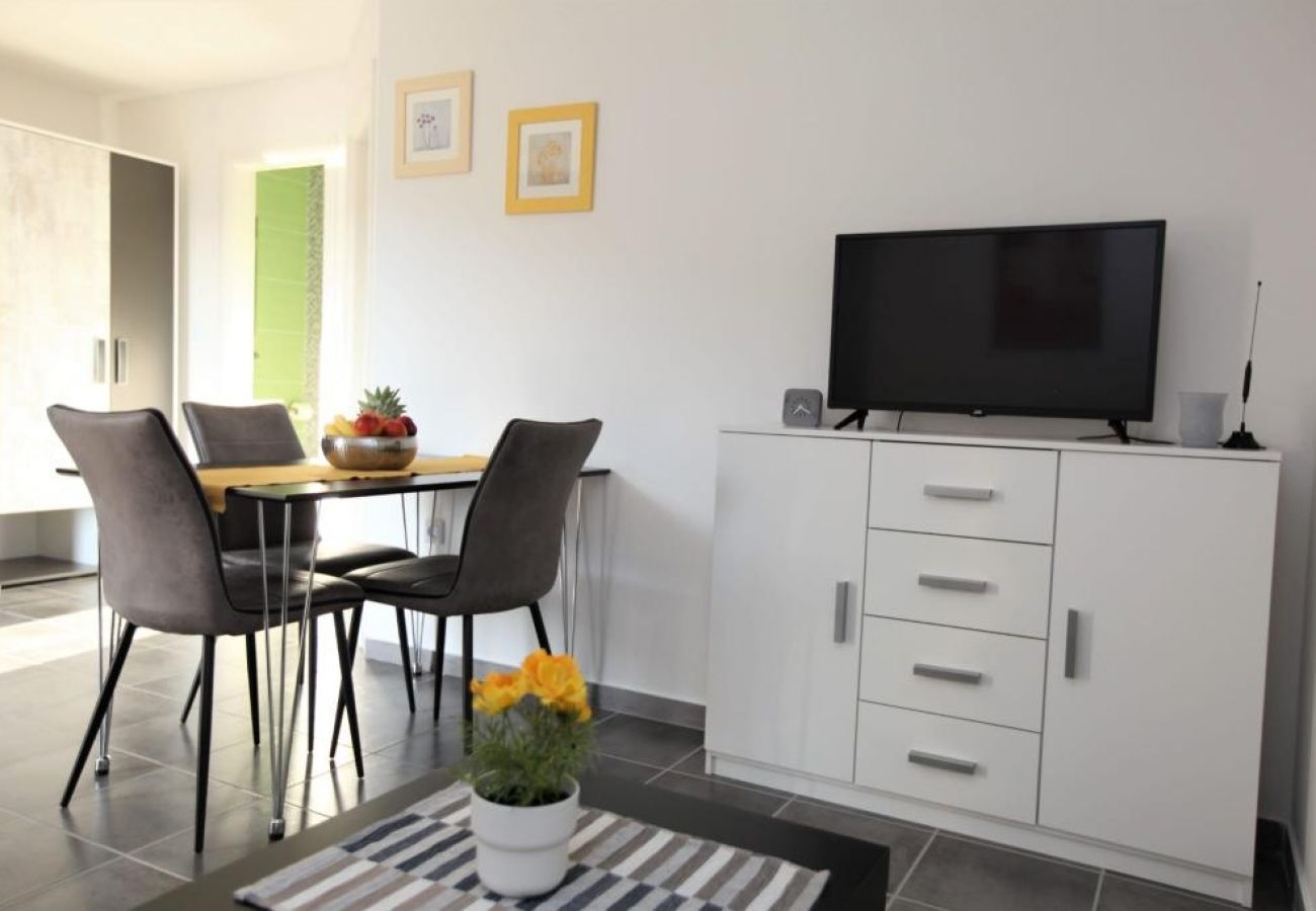 Appartement à Marina - Appartement dans Marina avec vue mer, Climatisation, WIFI (5174-1)