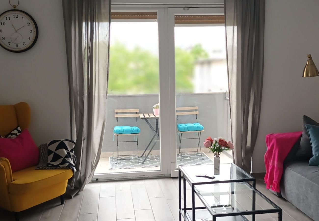 Appartement à Opatija - Appartement dans Opatija avec Balcon, Climatisation, WIFI, Machine à laver (5175-1)