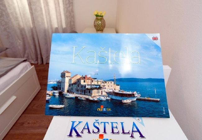 Appartement à Kaštel Kambelovac - Appartement dans Kaštel Kambelovac avec vue mer, Climatisation, WIFI, Machine à laver (4483-2) Appartement à Kaštel Kambelovac - Appartement dans Kaštel Kambelovac avec vue mer, Climatisation, WIFI, Machine à laver (4483-2)