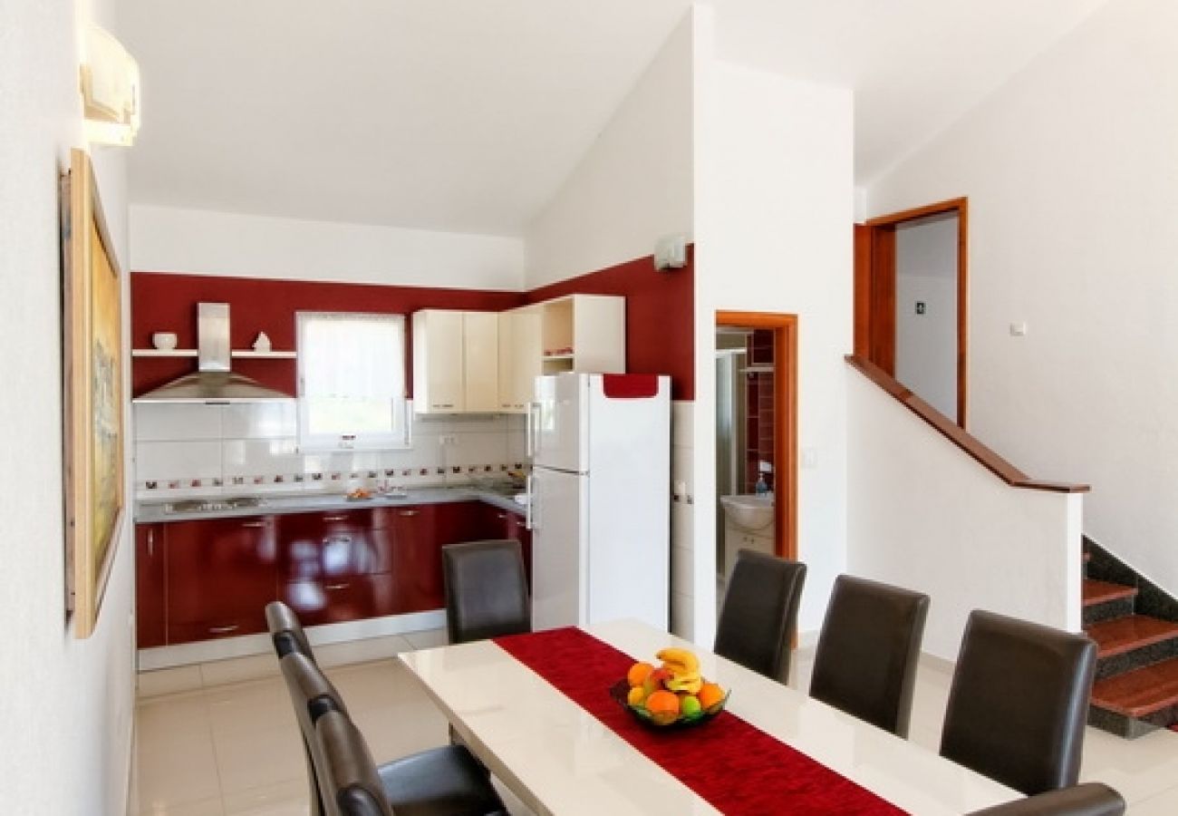 Appartement à Seget Vranjica - Appartement dans Seget Vranjica avec vue mer, terrasse, Climatisation, WIFI (5181-4)