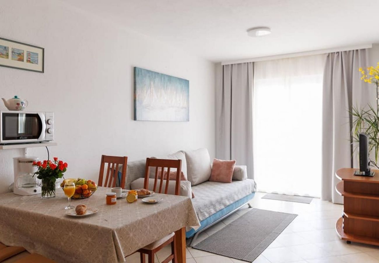 Appartement à Seget Vranjica - Appartement dans Seget Vranjica avec vue mer, terrasse, WIFI, Machine à laver (5181-2)