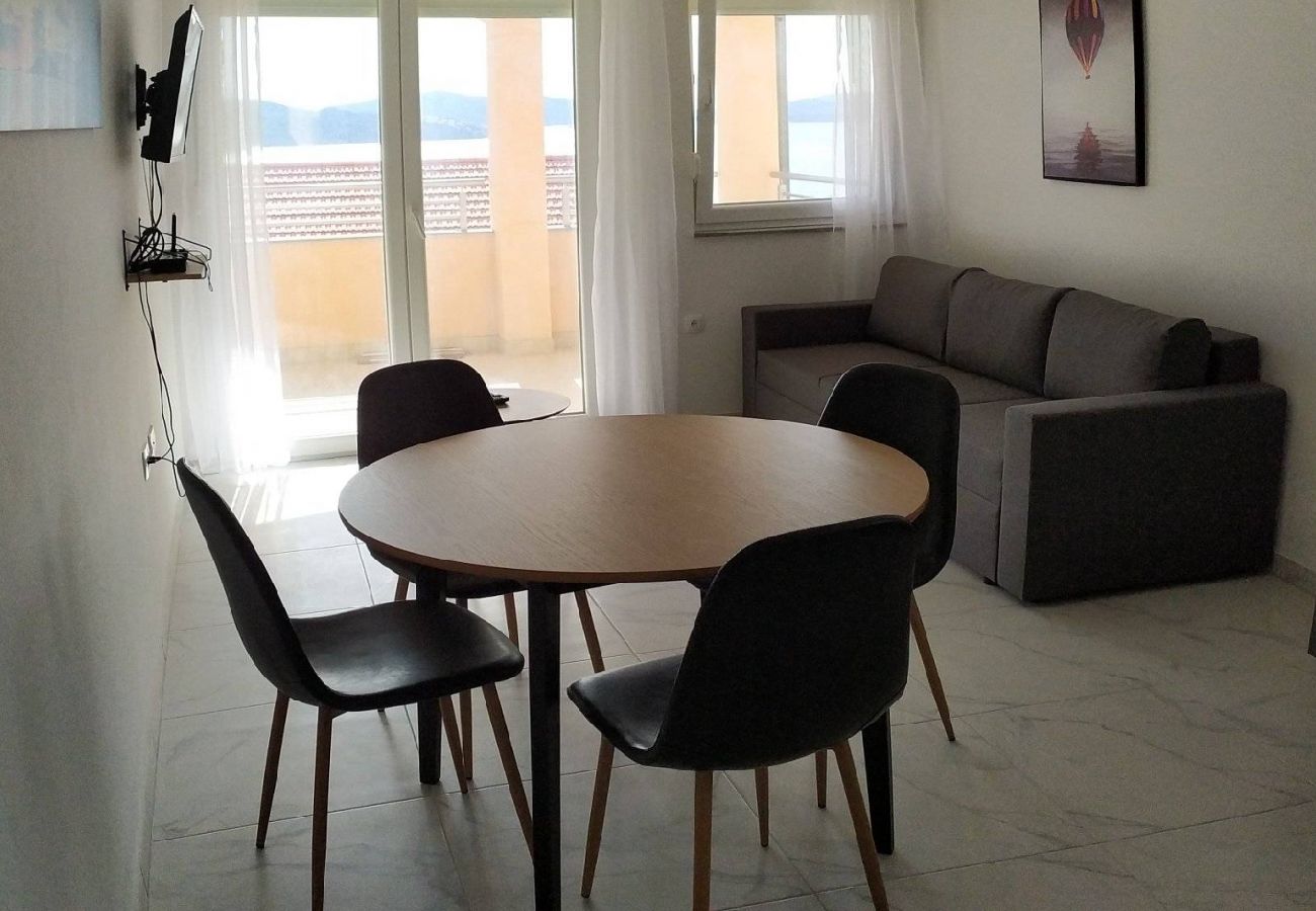 Appartement à Okrug Gornji - Appartement dans Okrug Gornji avec vue mer, Balcon, Climatisation, WIFI (5059-5)