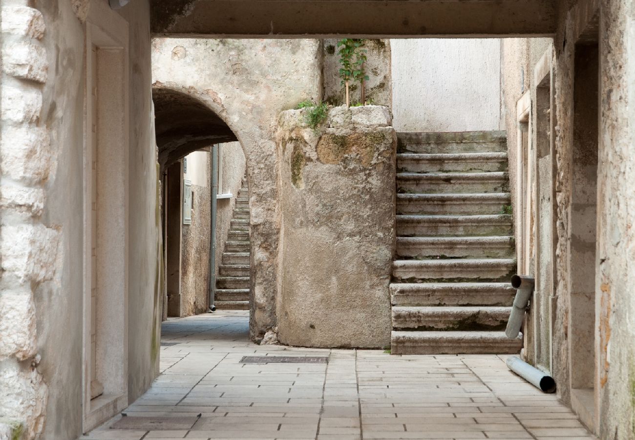 Chambres d'hôtes à Cres - Chambre dans Cres avec vue mer, Balcon, Climatisation, WIFI (4249-5)