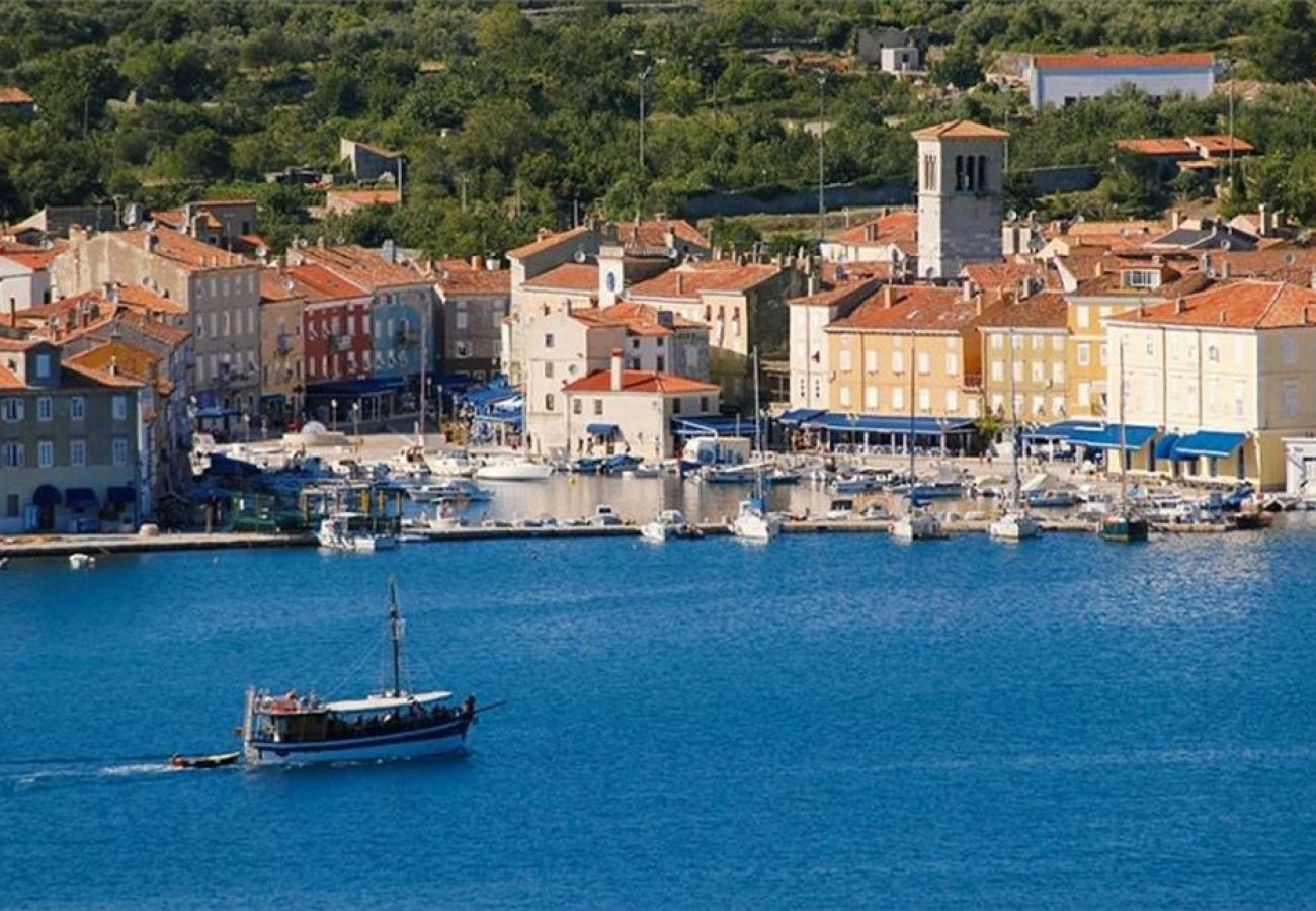 Chambres d'hôtes à Cres - Chambre dans Cres avec vue mer, Balcon, Climatisation, WIFI (4249-5)