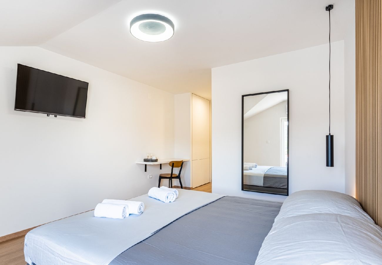 Chambres d'hôtes à Cres - Chambre dans Cres avec vue mer, Balcon, Climatisation, WIFI (4249-4)