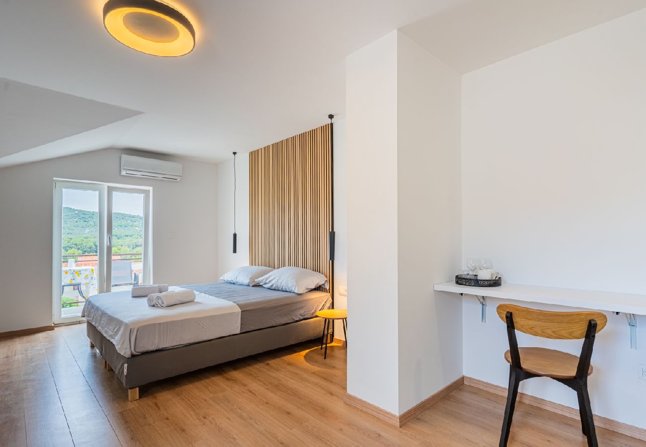 Chambres d'hôtes à Cres - Chambre dans Cres avec vue mer, Balcon, Climatisation, WIFI (4249-6)