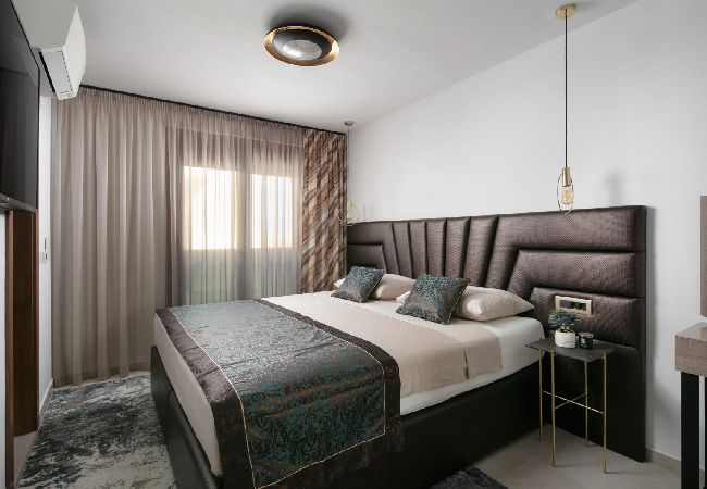 Appartement à Vir - Appartement dans Vir avec vue mer, terrasse, Climatisation, WIFI (5176-5) Appartement à Vir - Appartement dans Vir avec vue mer, terrasse, Climatisation, WIFI (5176-5)