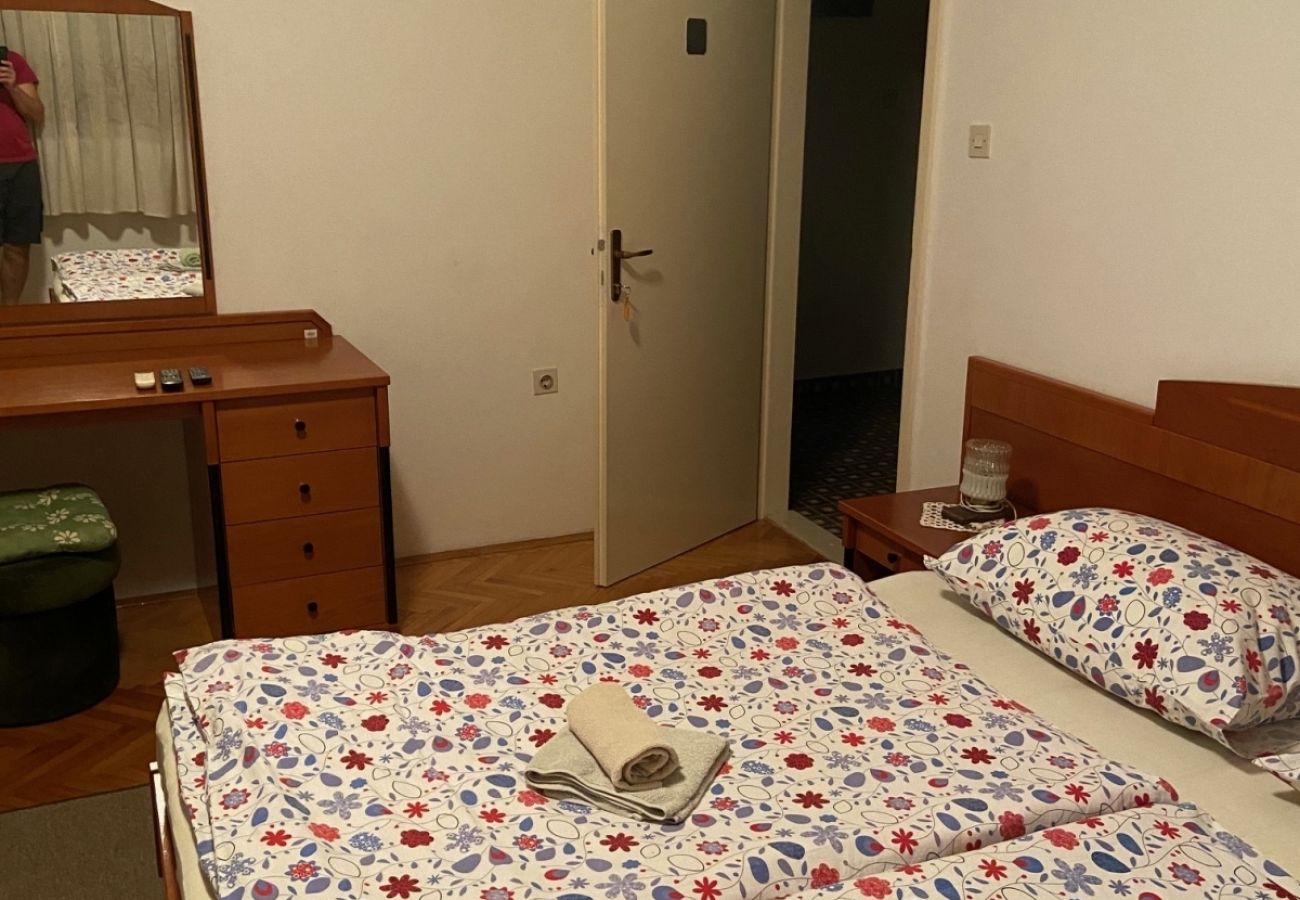 Chambres d'hôtes à Sukošan - Chambre dans Sukošan avec Balcon, Climatisation, WIFI (5188-1)