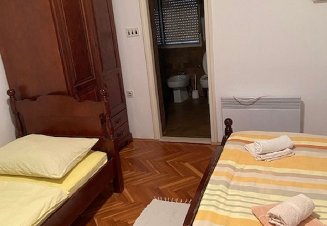 Chambres d'hôtes à Sukošan - Chambre dans Sukošan avec Balcon, Climatisation, WIFI (5188-2)