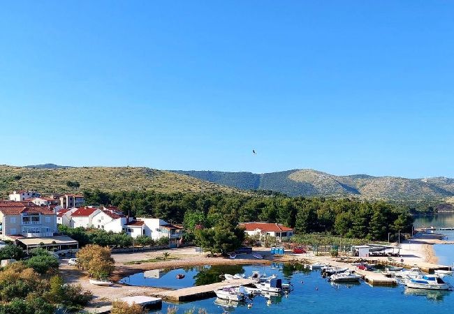 Appartement à Žaboric - Appartement dans Žaborić avec vue mer, Balcon, Climatisation, WIFI (5177-3) Appartement à Žaboric - Appartement dans Žaborić avec vue mer, Balcon, Climatisation, WIFI (5177-3)