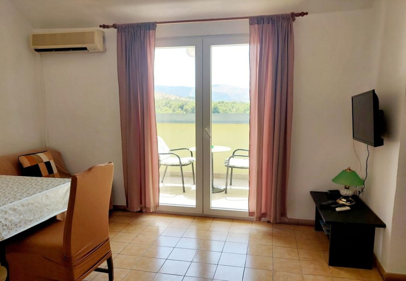 Appartement à Žaborić - Appartement dans Žaborić avec vue mer, Balcon, Climatisation, WIFI (5177-4)