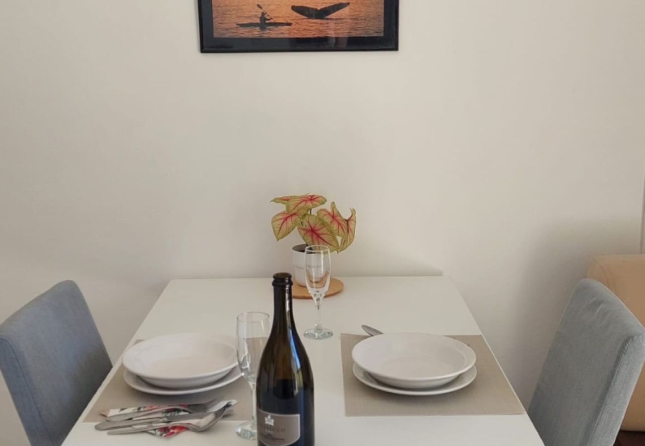 Appartement à Žaborić - Appartement dans Žaborić avec vue mer, Balcon, Climatisation, WIFI (5177-4)