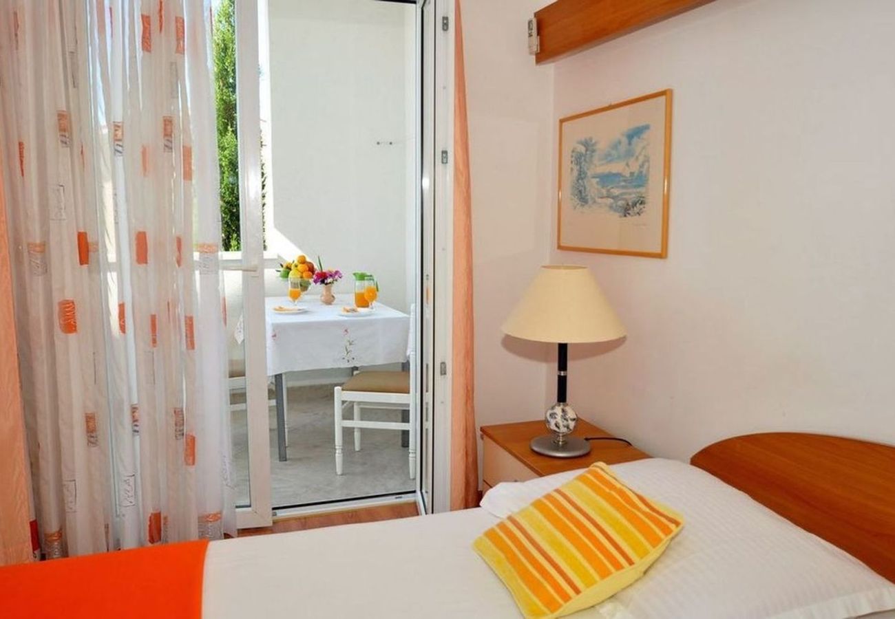 Appartement à Duce - Appartement dans Duće avec vue mer, Balcon, Climatisation, WIFI (3425-1)