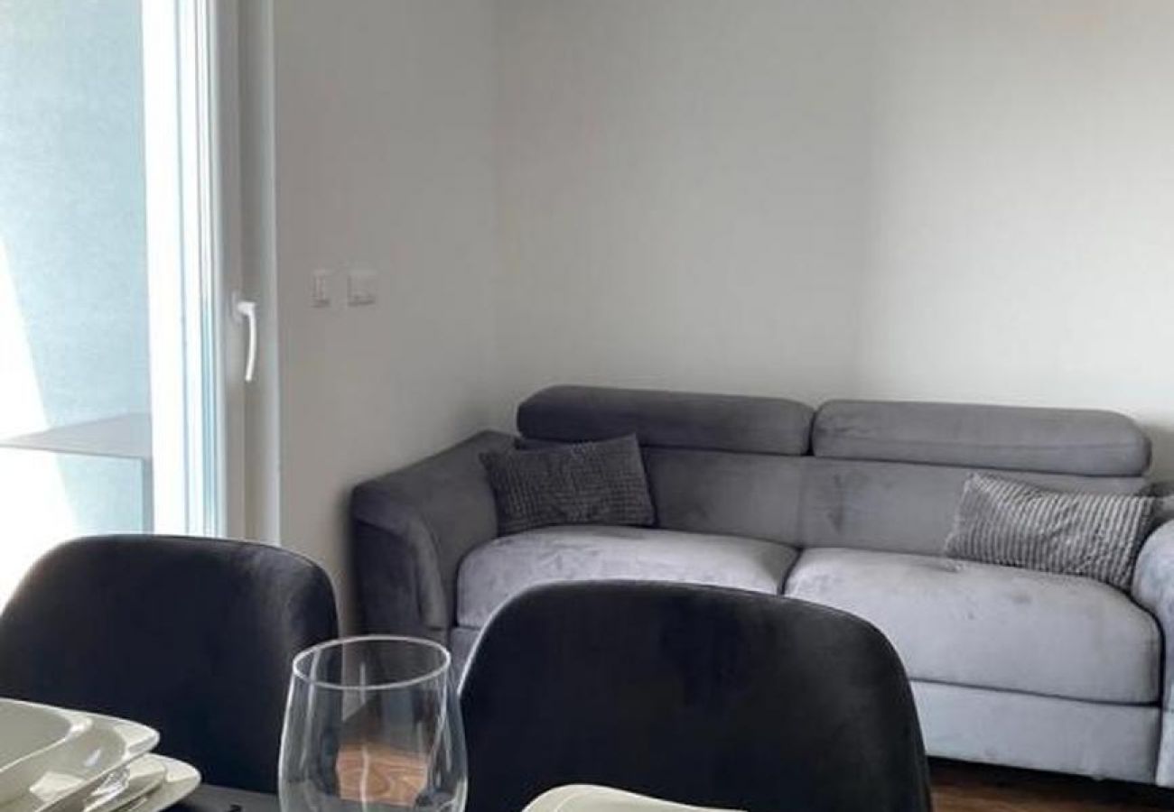 Appartement à Lokva Rogoznica - Appartement dans Lokva Rogoznica avec vue mer, Balcon, Climatisation, WIFI (5118-8)