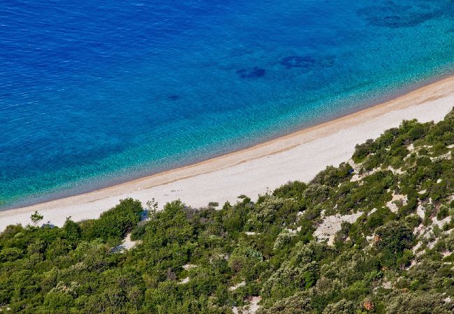 Appartement à Stivan - Appartement dans Stivan avec Balcon, Climatisation, WIFI, Machine à laver (5196-1) Appartement à Stivan - Appartement dans Stivan avec Balcon, Climatisation, WIFI, Machine à laver (5196-1)