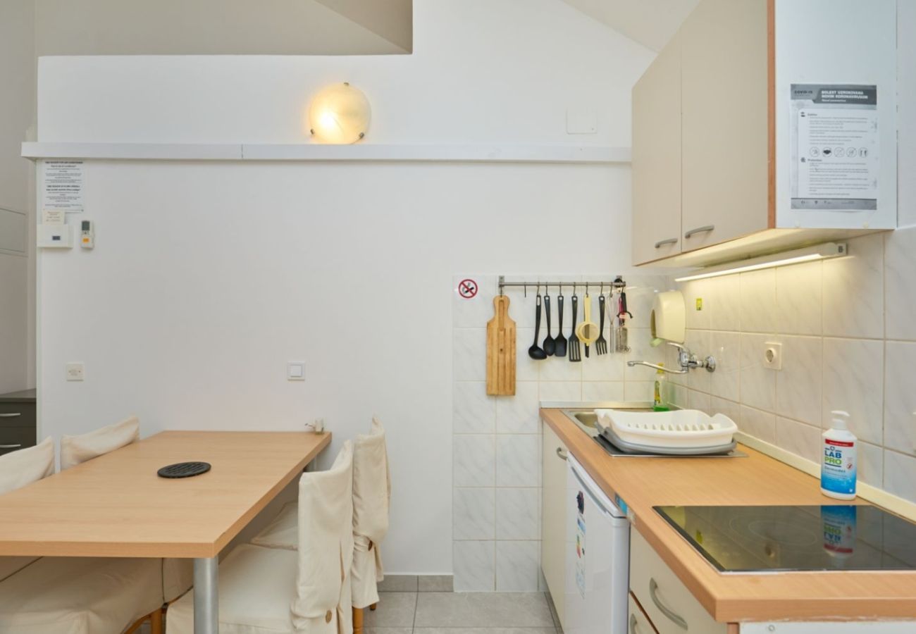 Appartement à Saplunara - Appartement dans Saplunara avec vue mer, Balcon, Climatisation, WIFI (5197-3)