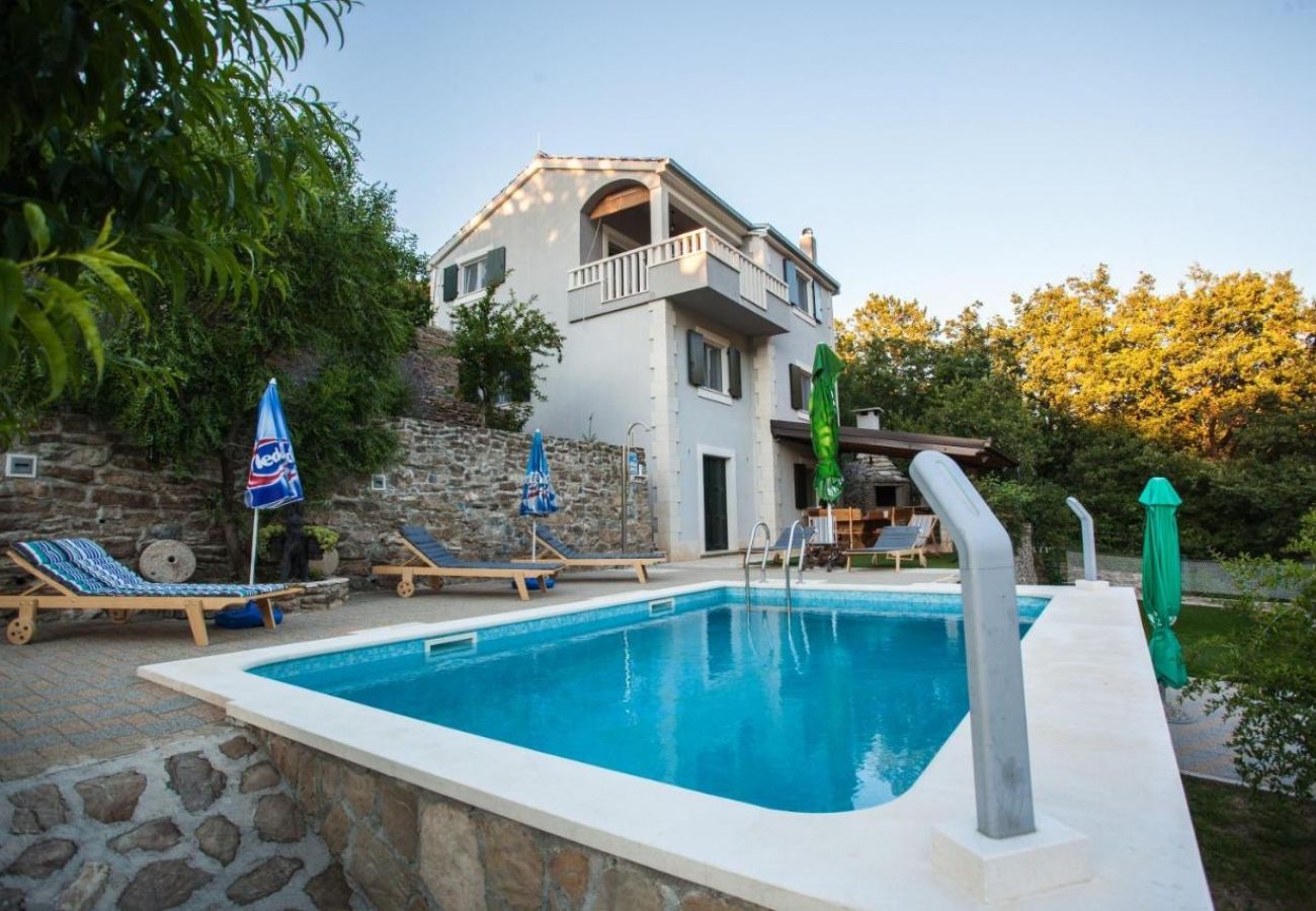 Maison à Omiš - Maison de vacances dans Omiš avec terrasse, Climatisation, WIFI, Machine à laver (5202-1)