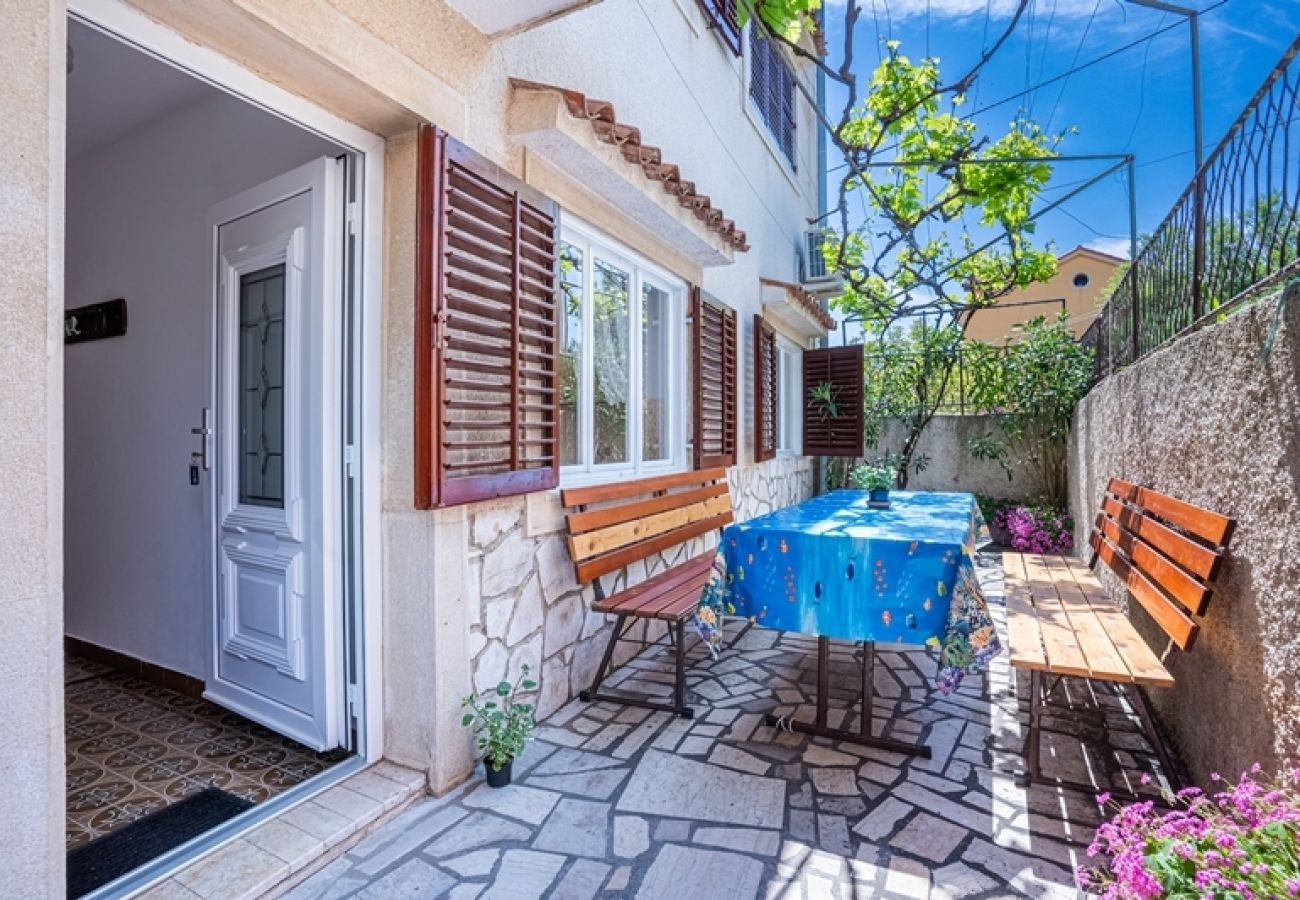 Appartement à Cres - Appartement dans Cres avec terrasse, Climatisation, WIFI (5205-1)