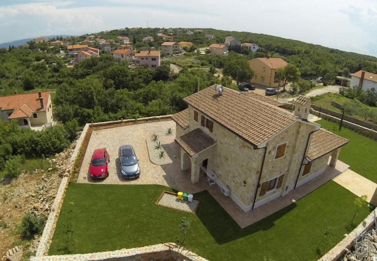 Maison à Vrbnik - Maison de vacances dans Vrbnik avec terrasse, Climatisation, WIFI, Machine à laver (5210-1)