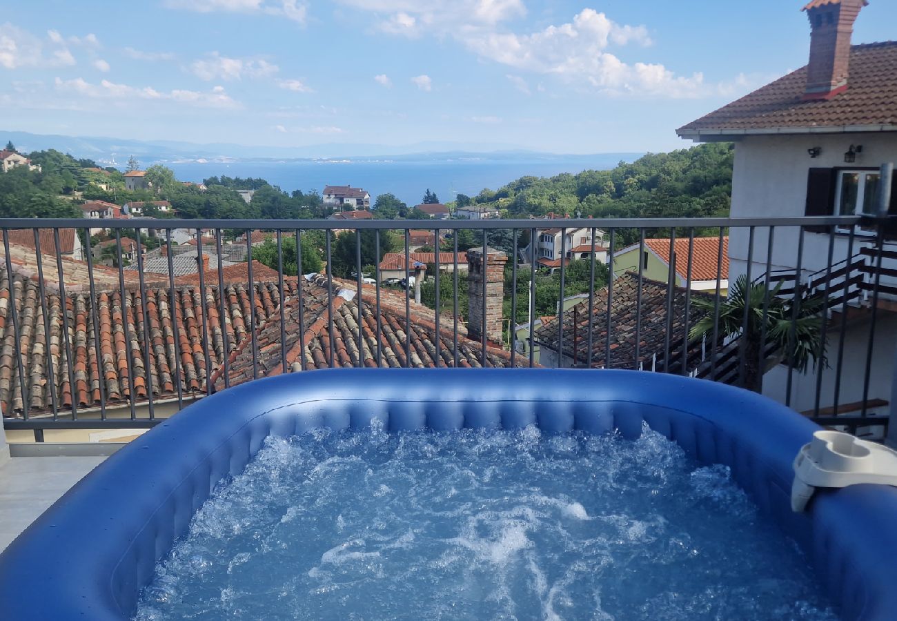 Appartement à Opatija - Appartement dans Opatija avec vue mer, Balcon, Climatisation, WIFI (5221-1)