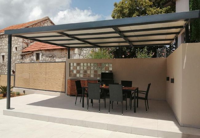 Maison à Vrgorac - Maison de vacances dans Vrgorac avec terrasse, Climatisation, WIFI, Machine à laver (5226-1) Maison à Vrgorac - Maison de vacances dans Vrgorac avec terrasse, Climatisation, WIFI, Machine à laver (5226-1)