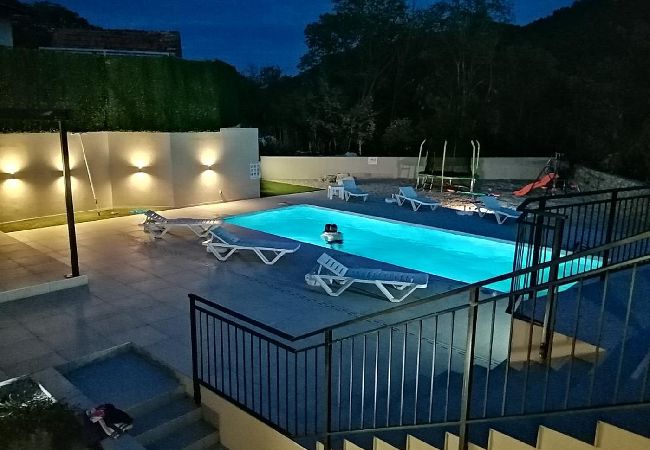 Maison à Vrgorac - Maison de vacances dans Vrgorac avec terrasse, Climatisation, WIFI, Machine à laver (5226-1) Maison à Vrgorac - Maison de vacances dans Vrgorac avec terrasse, Climatisation, WIFI, Machine à laver (5226-1)