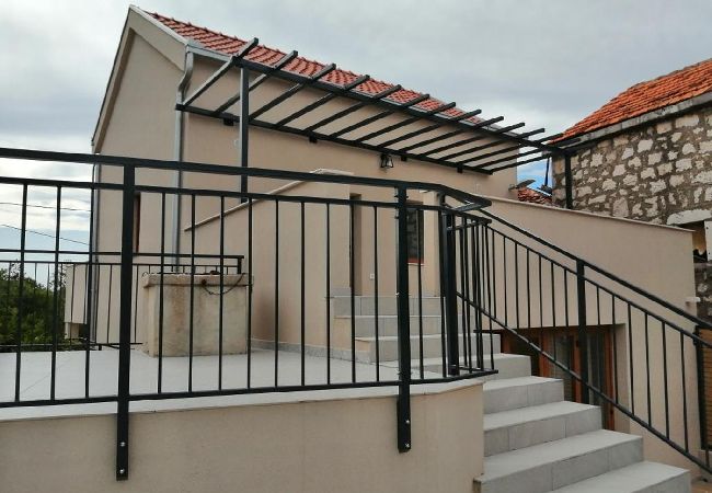 Maison à Vrgorac - Maison de vacances dans Vrgorac avec terrasse, Climatisation, WIFI, Machine à laver (5226-1) Maison à Vrgorac - Maison de vacances dans Vrgorac avec terrasse, Climatisation, WIFI, Machine à laver (5226-1)