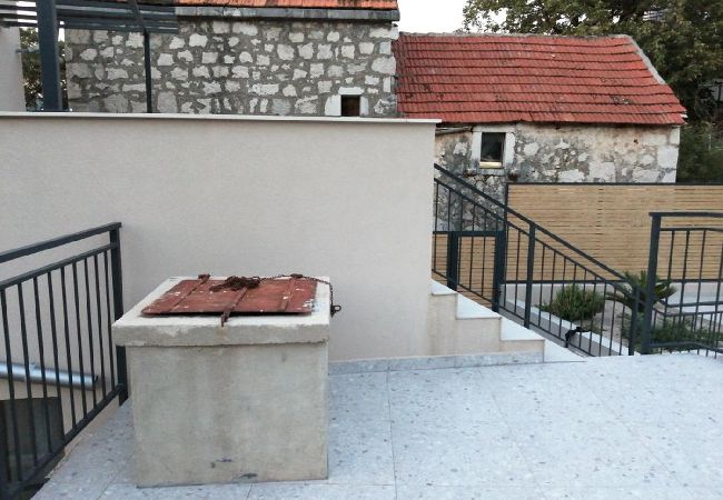 Maison à Vrgorac - Maison de vacances dans Vrgorac avec terrasse, Climatisation, WIFI, Machine à laver (5226-1) Maison à Vrgorac - Maison de vacances dans Vrgorac avec terrasse, Climatisation, WIFI, Machine à laver (5226-1)