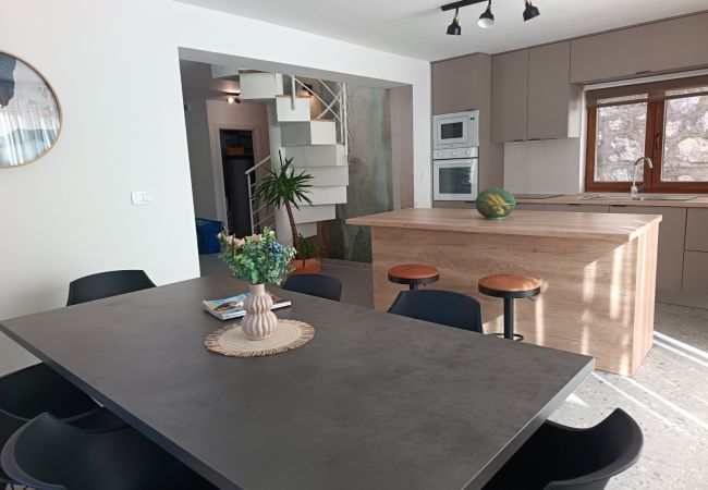 Maison à Vrgorac - Maison de vacances dans Vrgorac avec terrasse, Climatisation, WIFI, Machine à laver (5226-1) Maison à Vrgorac - Maison de vacances dans Vrgorac avec terrasse, Climatisation, WIFI, Machine à laver (5226-1)