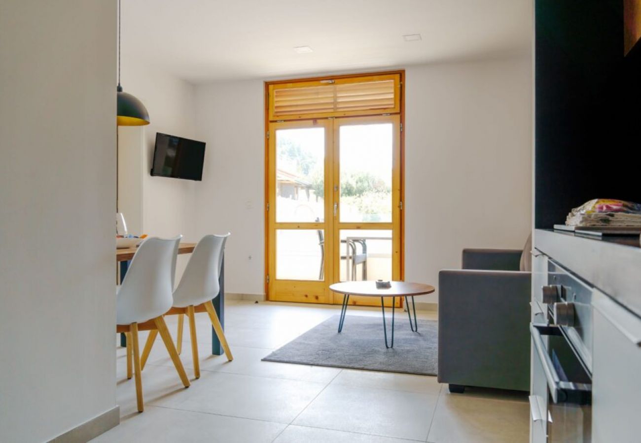 Appartement à Brela - Appartement dans Brela avec vue mer, terrasse, Climatisation, WIFI (3524-10)