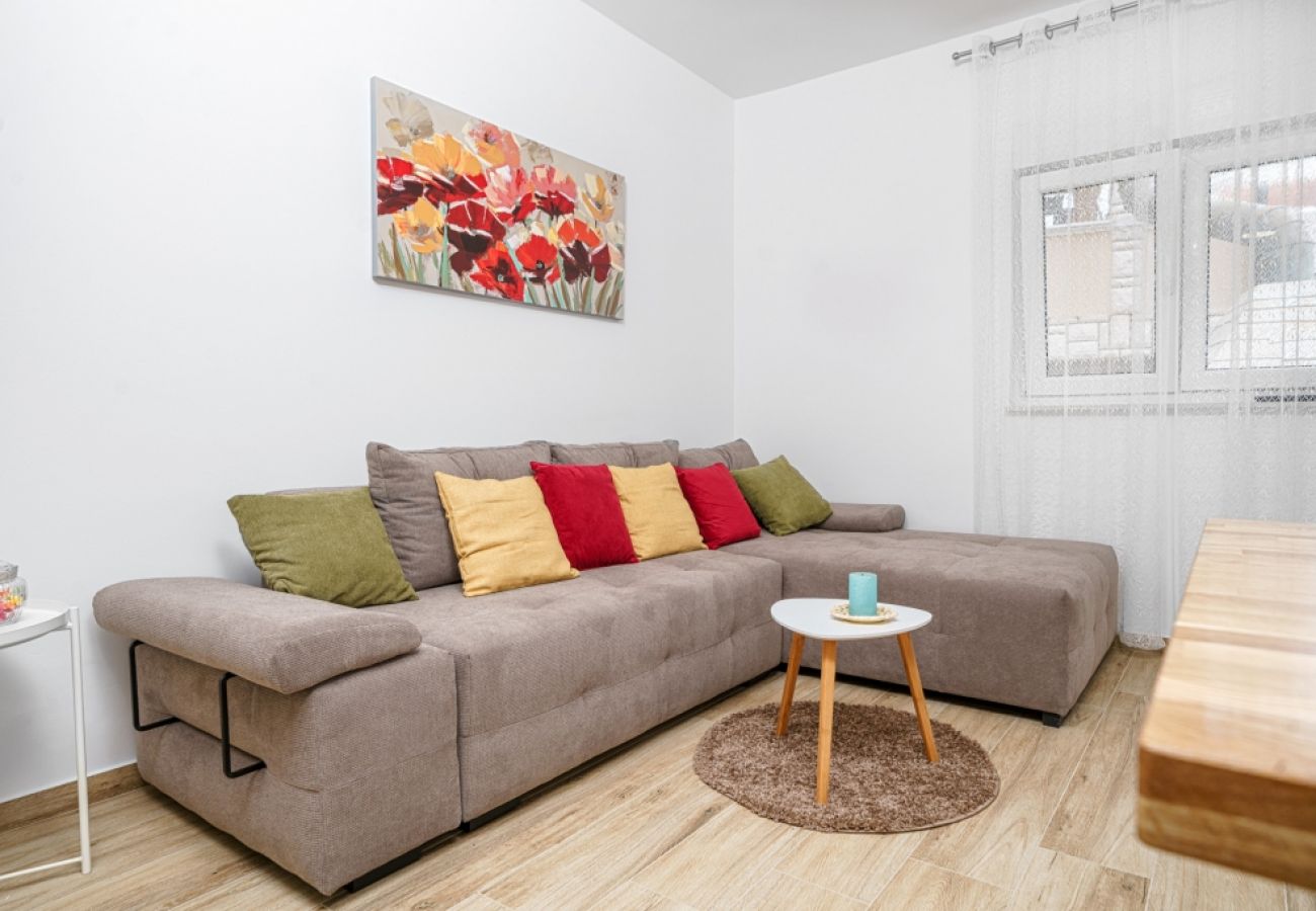 Appartement à Vodice - Appartement dans Vodice avec terrasse, Climatisation, WIFI, Lave-vaisselle (83-2)