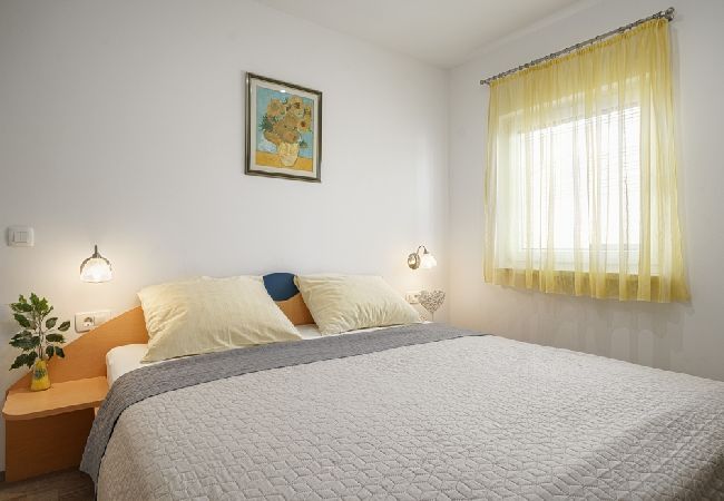 Appartement à Vodice - Appartement dans Vodice avec vue mer, Balcon, Climatisation, WIFI (82-2) Appartement à Vodice - Appartement dans Vodice avec vue mer, Balcon, Climatisation, WIFI (82-2)