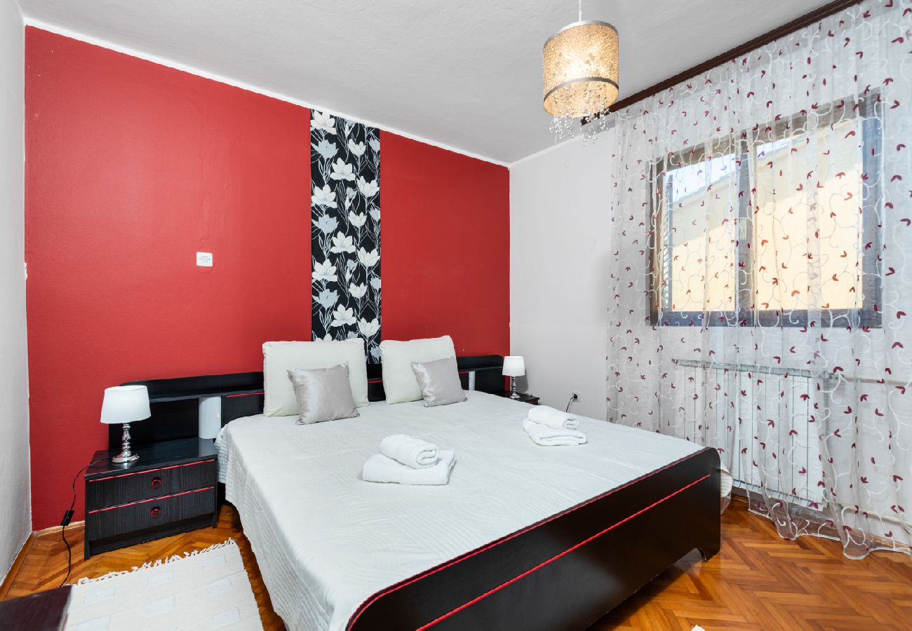 Appartement à Porec - Appartement dans Poreč avec Balcon, Climatisation, WIFI, Machine à laver (5203-1)