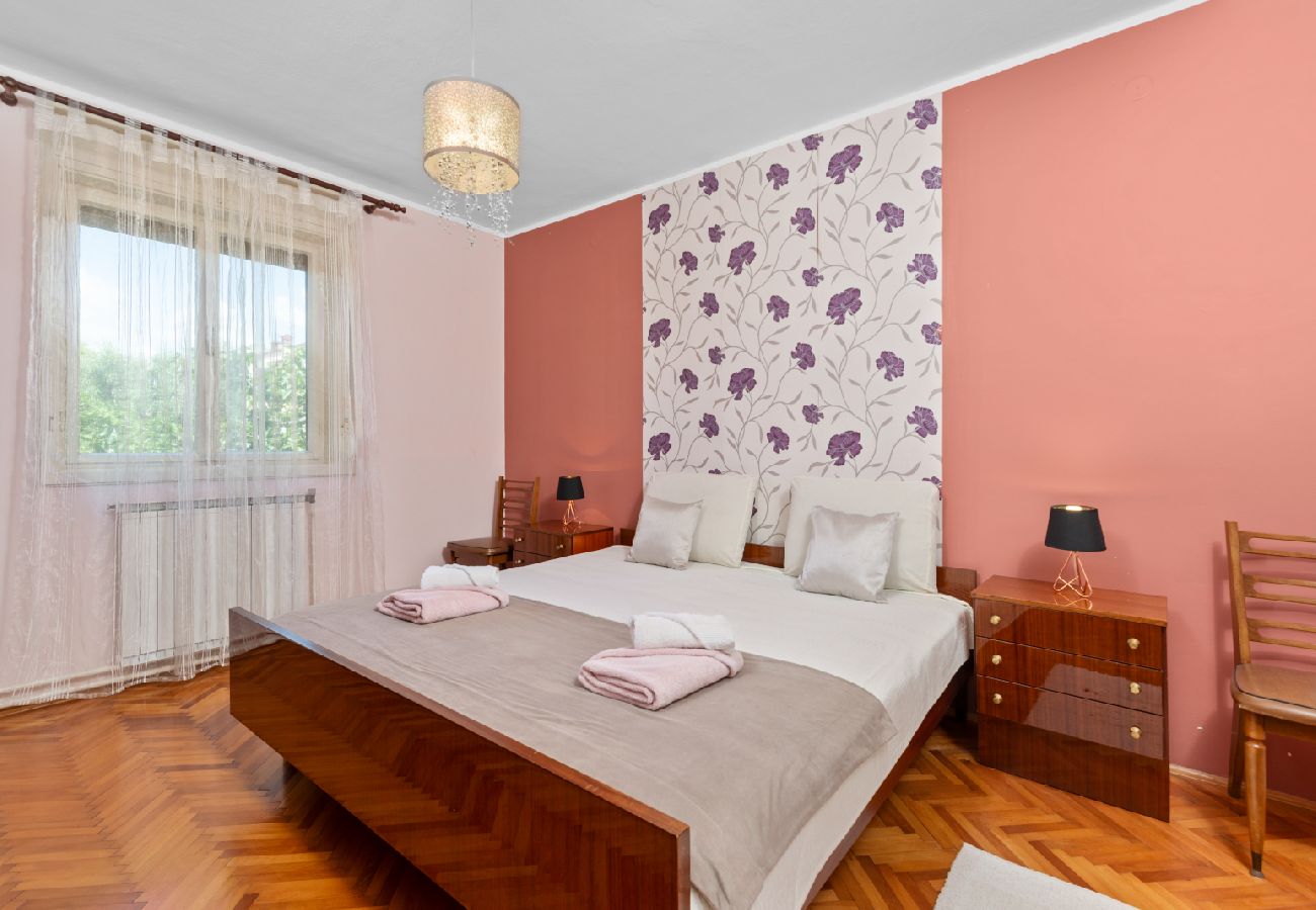 Appartement à Porec - Appartement dans Poreč avec Balcon, Climatisation, WIFI, Machine à laver (5203-1)