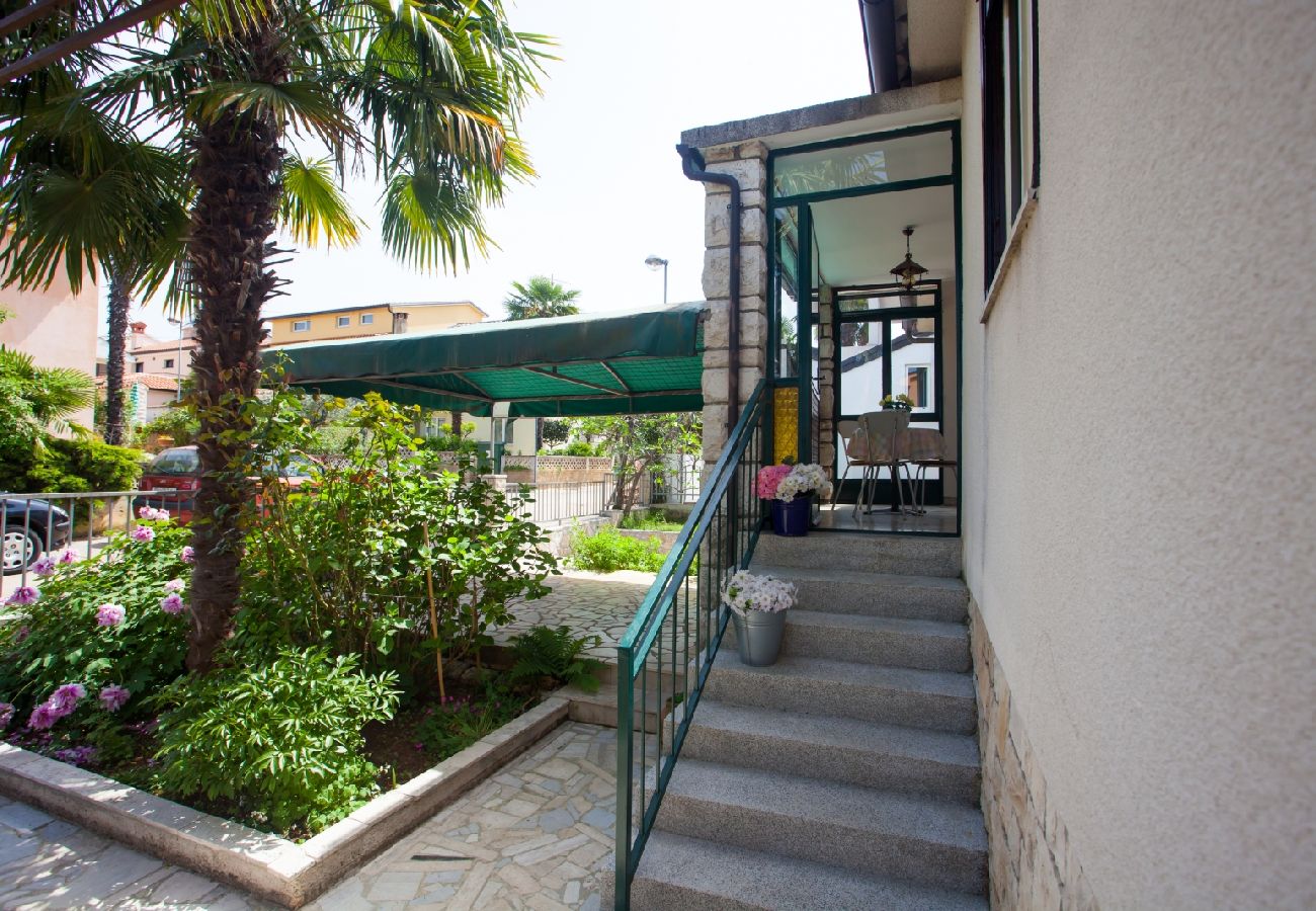 Appartement à Porec - Appartement dans Poreč avec Balcon, Climatisation, WIFI, Machine à laver (5203-1)