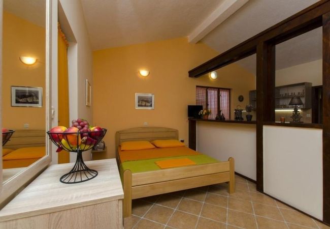 Studio à Ražanj - Appartement Studio dans Ražanj avec vue mer, terrasse, Climatisation, WIFI (4597-2) Studio à Ražanj - Appartement Studio dans Ražanj avec vue mer, terrasse, Climatisation, WIFI (4597-2)