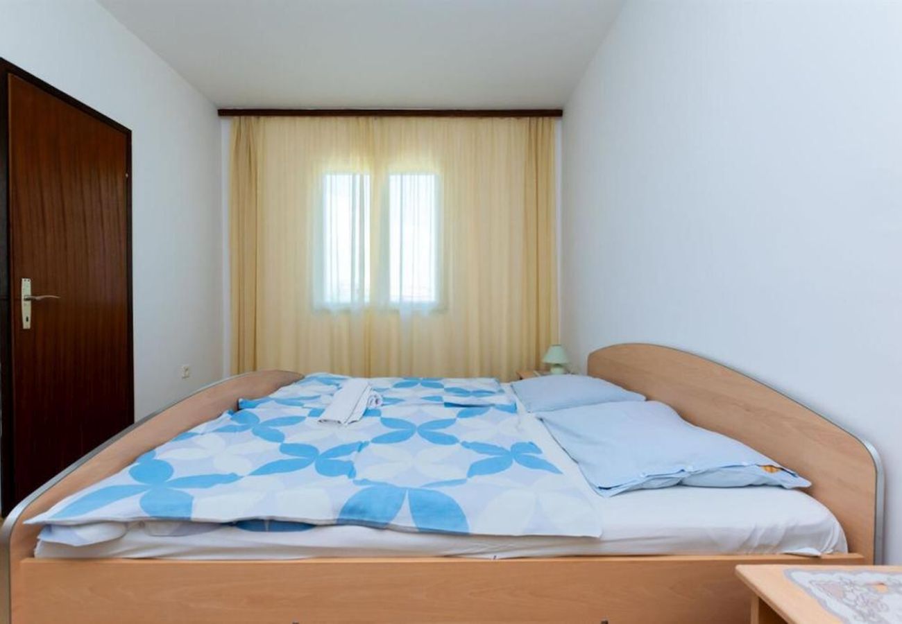 Appartement à Lopar - Appartement à Lopar avec vue sur la mer, balcon, climatisation, Wi-Fi (4419-4)