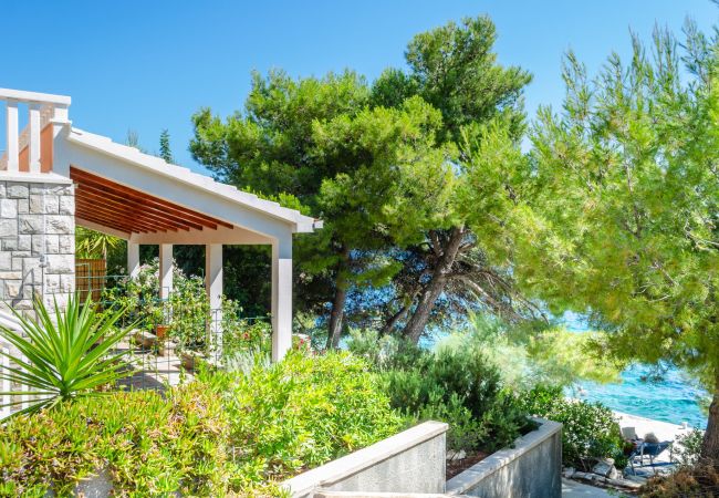 Appartement à Karbuni - Appartement dans Karbuni avec vue mer, terrasse, Climatisation, WIFI (3609-5) Appartement à Karbuni - Appartement dans Karbuni avec vue mer, terrasse, Climatisation, WIFI (3609-5)