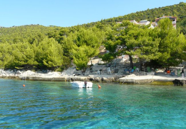 Appartement à Karbuni - Appartement dans Karbuni avec vue mer, terrasse, Climatisation, WIFI (3609-5) Appartement à Karbuni - Appartement dans Karbuni avec vue mer, terrasse, Climatisation, WIFI (3609-5)