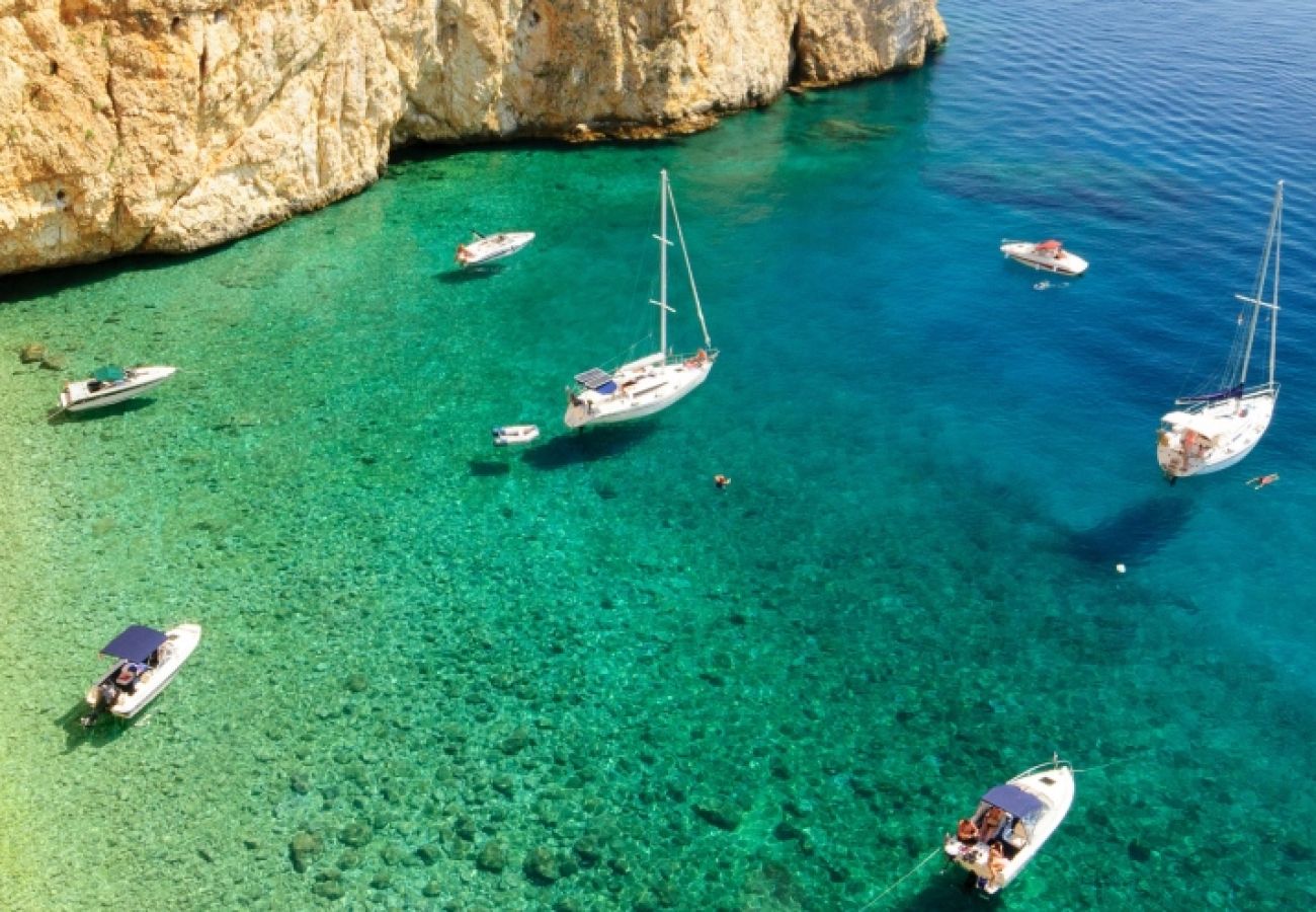 Maison à Garica - Maison de vacances / Île de Krk, avec piscine, terrasse, climatisation, Wi-Fi, lave-linge (5234-1)