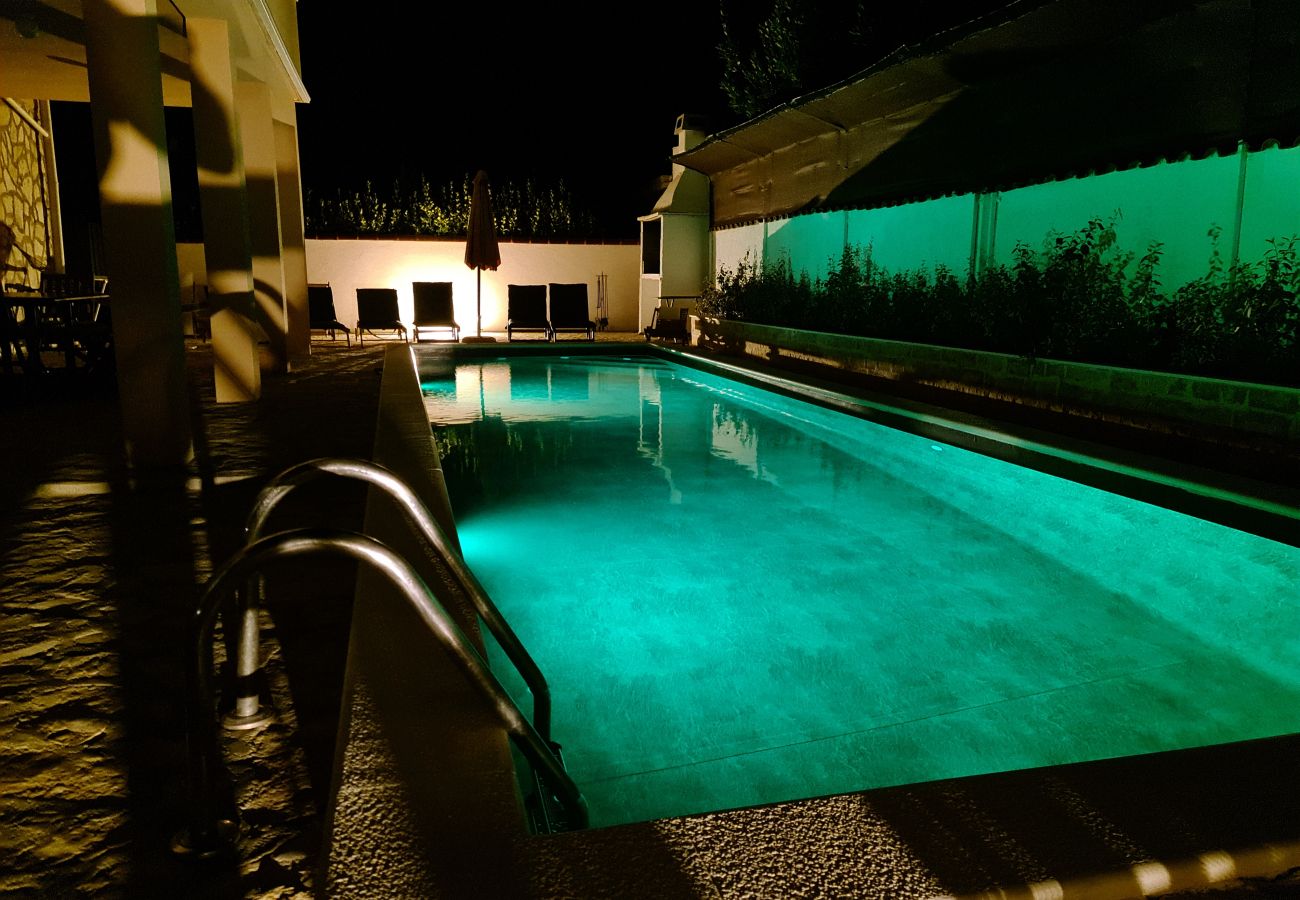 Appartement à Privlaka - Apartment 5237-3 for 2+1 Pers. in Privlaka