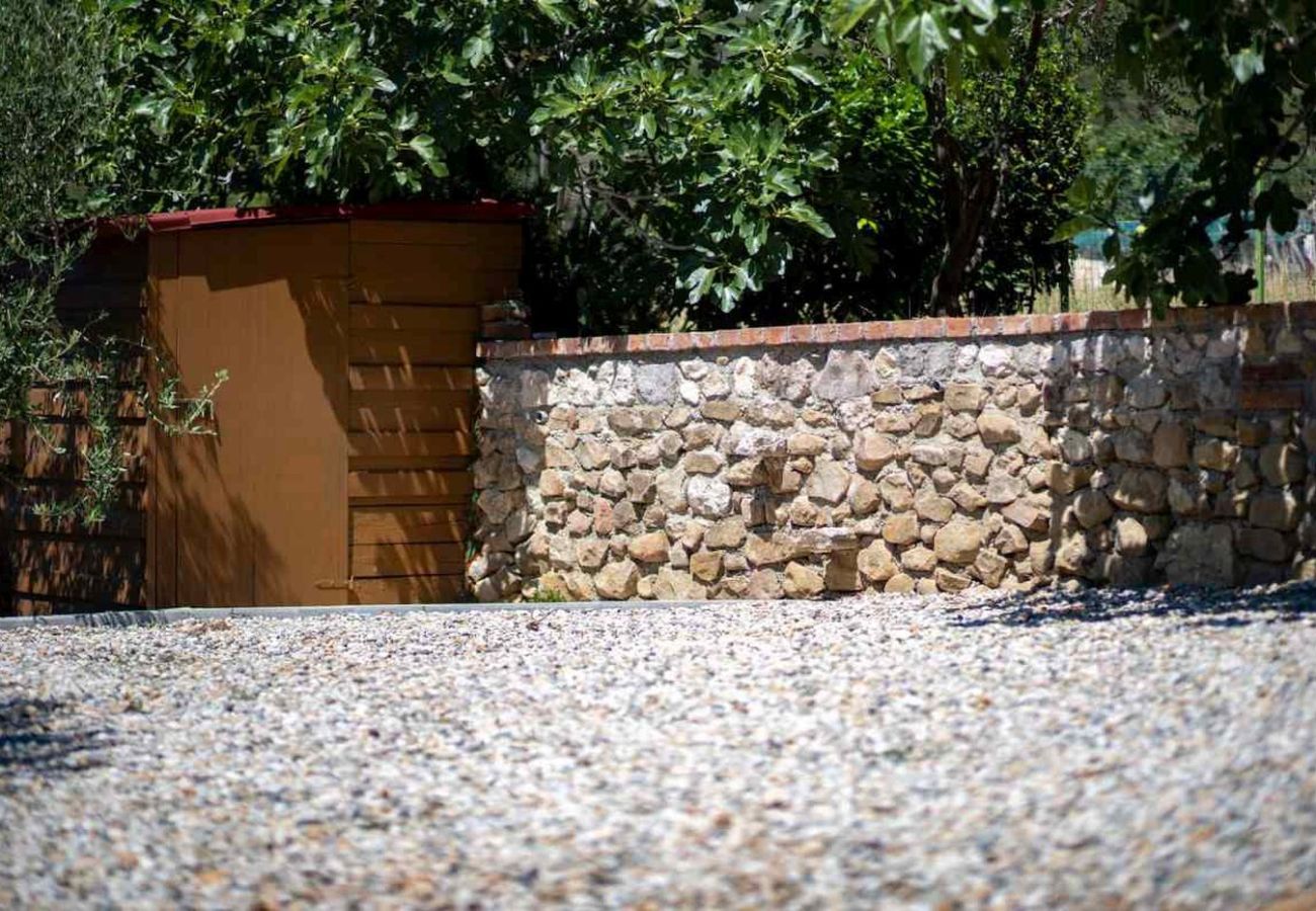 Maison à Mundanije - Maison de vacances à Mundanije avec jardin, jacuzzi, terrasse, climatisation et lave-linge (5238-1)