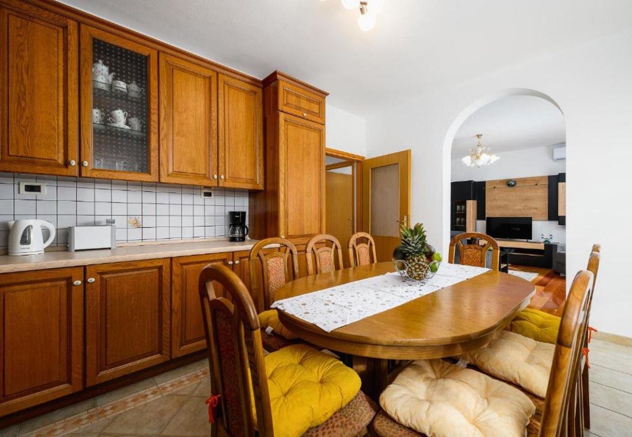 Maison à Rabac - Maison de Vacances 5240