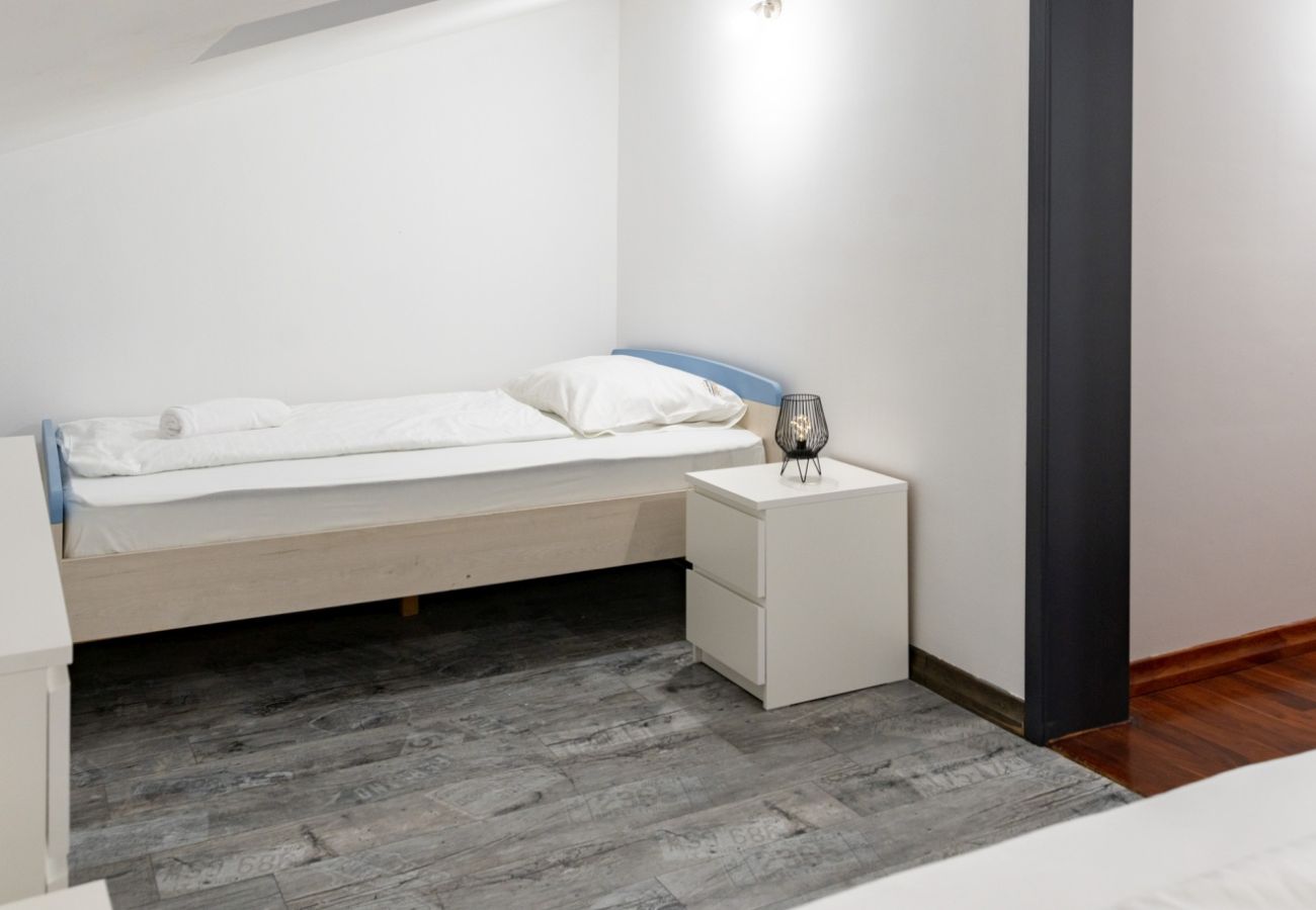 Appartement à Lopar - Appartement de vacances à Lopar avec terrasse, climatisation, Wi-Fi et vue sur la mer (4738-7)