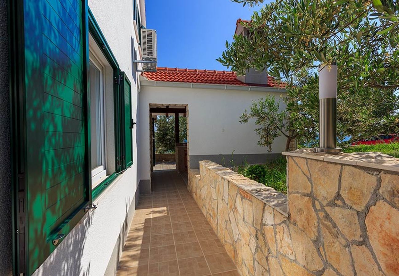 Villa à Okrug Gornji - Ferienhaus 5243 für 8 Pers